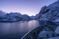 Passage du ferry Hurtigruten dans le Trollfjord, Norvège
