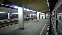 Train Bucarest Istanbul arrêté en gare de Gorna Oryahovitsa (Горна Оряховица) en Bulgarie