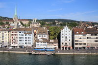 Centre-ville de Zürich l’été