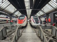 TGV Lyria et son voisin en gare de Zürich Hauptbahnhof