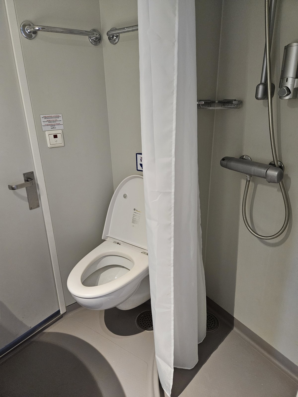 Salle de bain en cabine