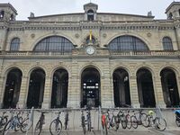 Façade de la gare de Zürich Hauptbahnhof